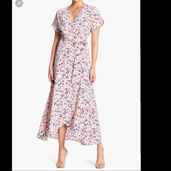 bobeau Dresses & Skirts - NWT Bobeau Floral Wrap Dress✨